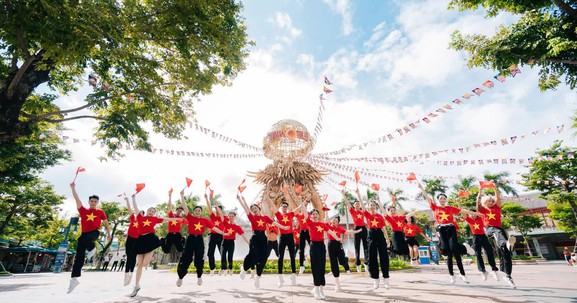 “Hời” chưa từng có: Sun World Ha Long tung bộ 3 ưu đãi chơi “không giới hạn” mừng Quốc khánh
