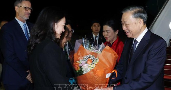 Tổng Bí thư, Chủ tịch nước Tô Lâm bắt đầu thăm chính thức Cộng hòa Pháp và dự Hội nghị Thượng đỉnh Không gian vũ trụ tại Paris