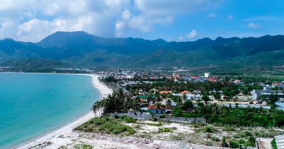 Khánh Hoà: Gỡ lệnh cấm giao dịch đất tại khu kinh tế Vân Phong