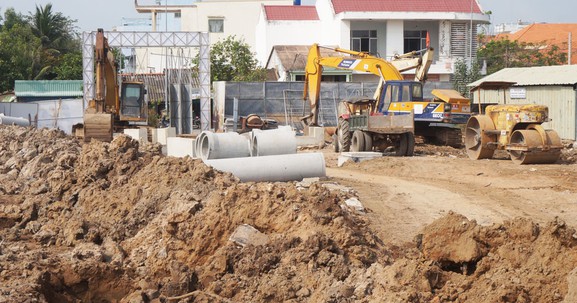 Long An: Xây dựng hạ tầng, chuyển nhượng hàng ngàn lô nền khi chưa được cấp phép xây dựng