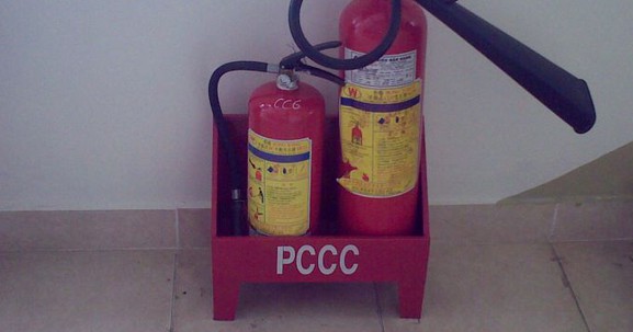 Cách sử dụng bình chữa cháy bột và bình chữa cháy bột CO2