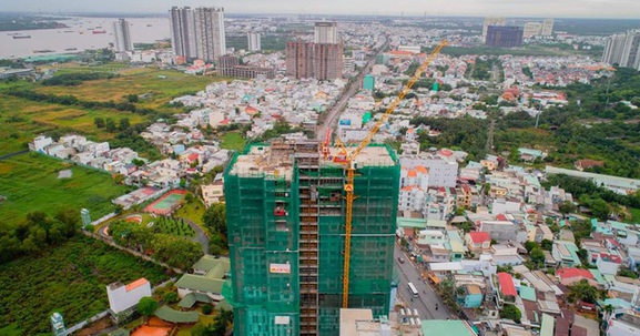 Khan hàng nguồn cung mới, chuyên gia lo ngại bất động sản TP.HCM tăng giá