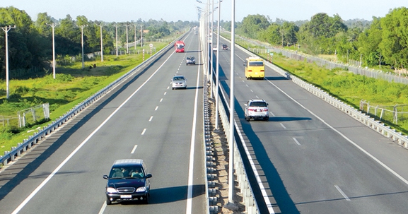 Chính phủ yêu cầu tính toán lại quy mô đầu tư dự án đường cao tốc Mỹ Thuận - Cần Thơ