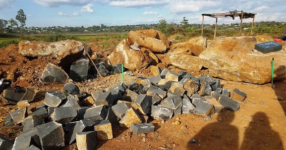 Gia Lai: Lợi dụng mua đấu giá để khai thác đá trái phép?