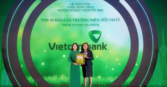 Vietcombank được bình chọn trong top 10 doanh nghiệp niêm yết có Báo cáo thường niên tốt nhất trên thị trường chứng khoán