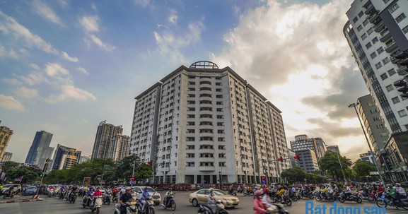 Hà Nội: Nhà tái định cư nằm trên “đất vàng” nhiều năm vẫn để không