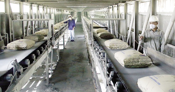 Ngành xi măng chật vật điều tiết sản xuất - tiêu thụ