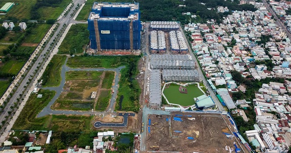 Chủ tịch UBND TP.HCM: Không để chậm thủ tục ảnh hưởng doanh nghiệp nữa