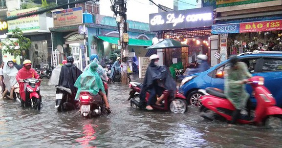 Đồng bộ quy hoạch, đẩy nhanh các dự án chống ngập