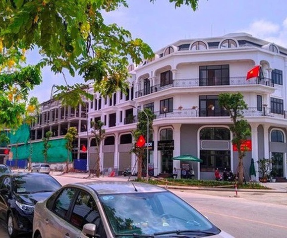 Savills: Lượng giao dịch phân khúc biệt thự/nhà liền kề sụt giảm thấp nhất 10 năm nhưng mức giá vẫn tiếp tục đi lên