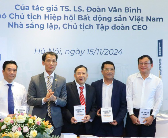 Dr. Lawyer Doan Van Binh introduces the book "Vietnam Real Estate For Foreigners"
