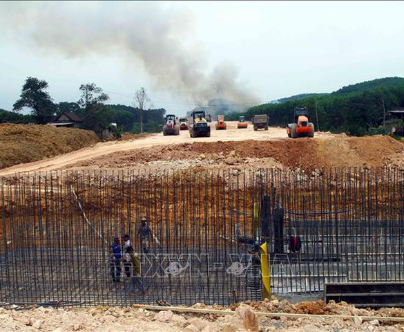 Thi công xuyên Tết dự án cao tốc Bắc - Nam