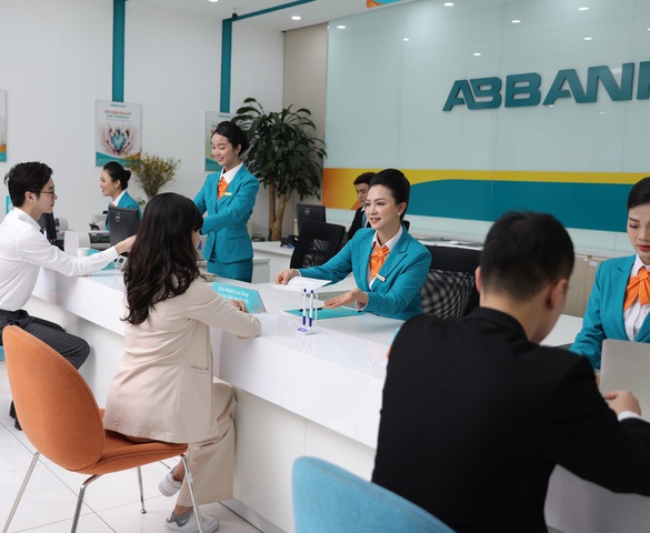ABBANK hoàn thành kế hoạch 6 tháng đầu năm 2024, chú trọng nâng cao trải nghiệm khách hàng trên nền tảng số