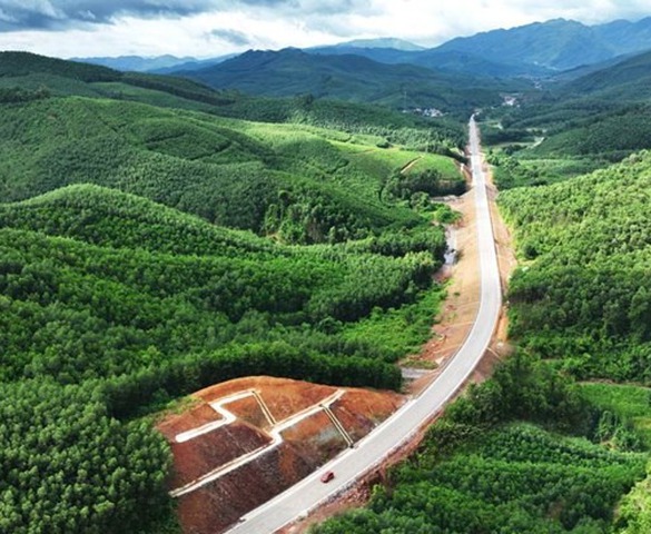 Chi hơn 1.800 tỷ, Quảng Ninh mở rộng tuyến quốc lộ xuyên núi băng rừng sang biên giới