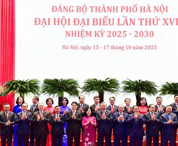 Đồng chí Bùi Thị Minh Hoài tiếp tục giữ chức Bí thư Thành ủy Hà Nội khóa XVIII