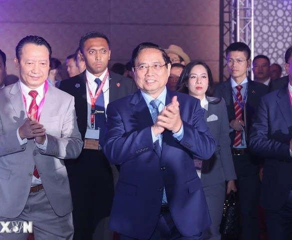 Thủ tướng dự đối thoại cấp cao tại Hội nghị Thượng đỉnh Kinh doanh - đầu tư ASEAN
