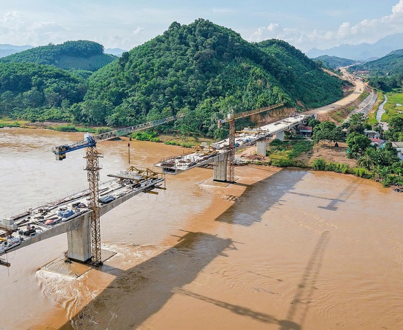 Đèo Cả chỉ đạo khẩn, tăng tốc thi công tuyến cao tốc 105km tại tỉnh lớn thứ hai miền Bắc