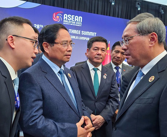 Gặp gỡ lãnh đạo Trung Quốc, Thủ tướng Phạm Minh Chính đề nghị hợp tác xây dựng tổ hợp công nghiệp đường sắt