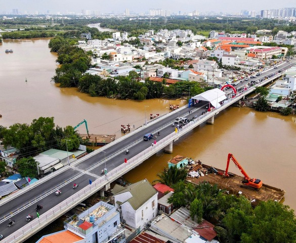 Sau hơn 50 năm hoạt động, cây cầu sắt bắc qua sông tại TP. HCM sắp bị tháo dỡ