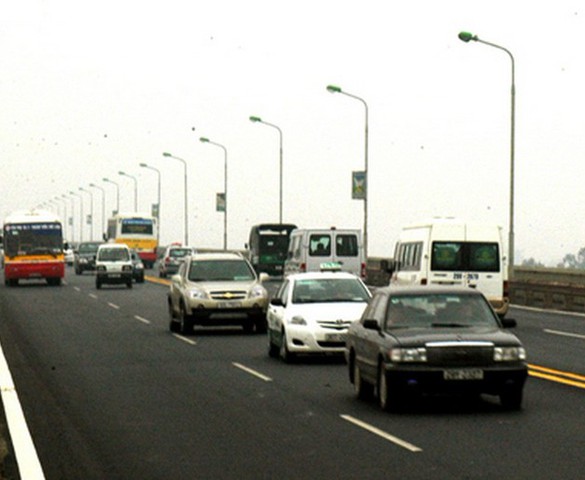 Hà Nội chi hơn 12 tỷ đồng sửa chữa hai đầu cầu Thăng Long