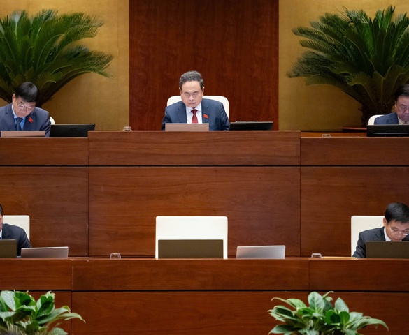 "Không để vay thì dễ, chi thì thoải mái nhưng trả nợ lại trông chờ vào ngân sách"