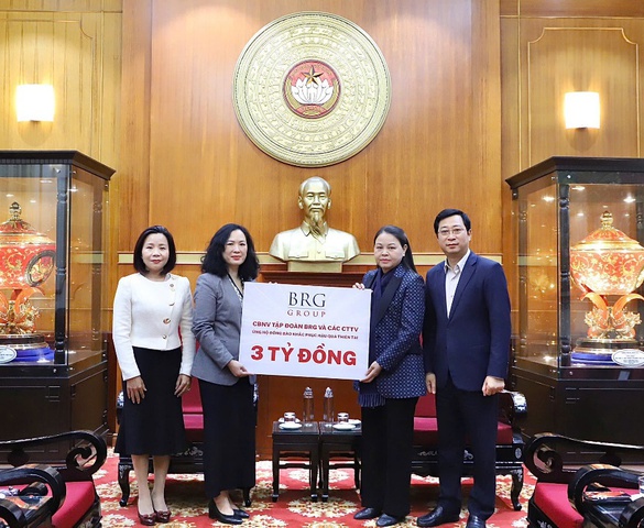 Tập đoàn BRG và Ngân hàng SeABank trao 5 tỷ đồng ủng hộ đồng bào khắc phục hậu quả thiên tai
