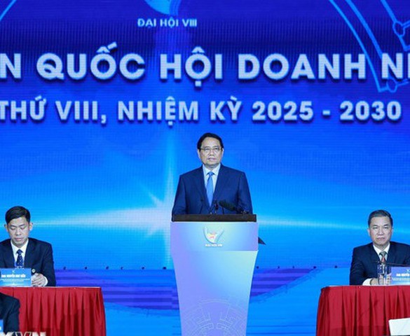 Thủ tướng: Doanh nghiệp, doanh nhân trẻ thực hiện 6 tiên phong, thi đua 6 nhất