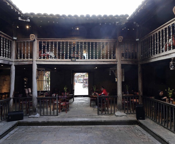 Photo Travel: Cà phê phố cổ Đồng Văn - Vẻ đẹp xưa cũ trong nếp nhà trăm năm