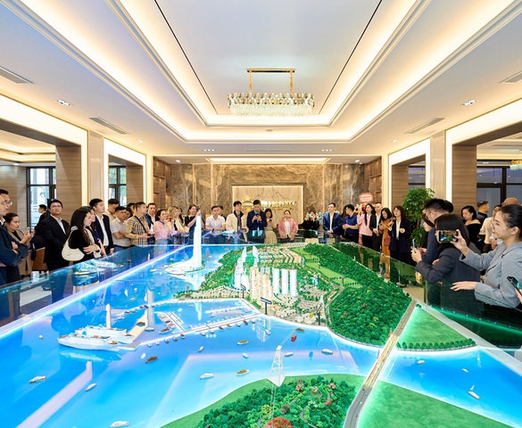 Mục sở thị căn hộ mẫu hướng vịnh Hạ Long vừa khai trương của Sun Group