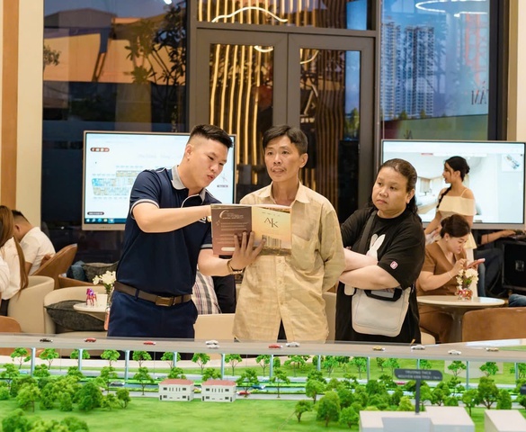 Sở Xây dựng TP.HCM ngăn huy động vốn trái phép, các dự án đủ điều kiện pháp lý hút người mua