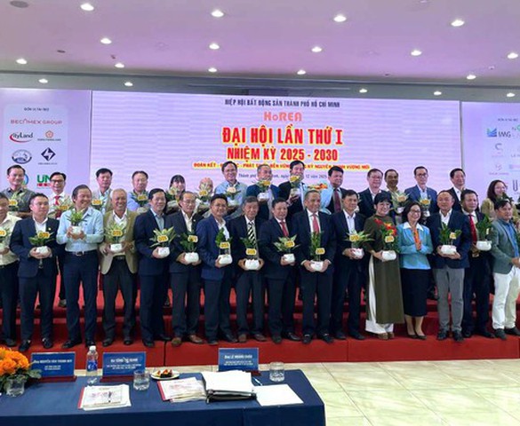 Thị trường 'lệch pha', HoREA kêu gọi doanh nghiệp đẩy mạnh nhà ở xã hội