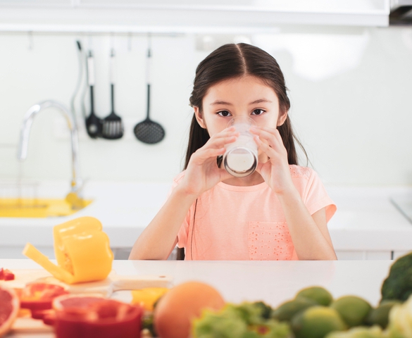 Trẻ biếng ăn: Dùng Vinamilk Probi Cam hằng ngày có hỗ trợ con ăn ngon?