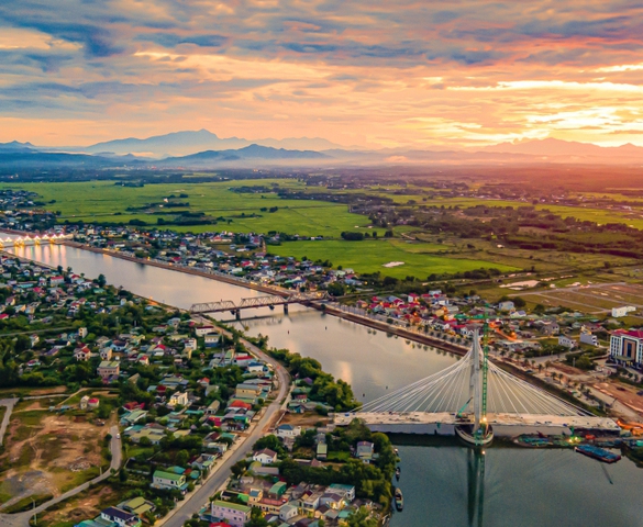 Tập đoàn Trung Quốc lọt top 100 thế giới ‘ngỏ ý’ đầu tư đường bộ, đường sắt, cảng biển tại Quảng Trị