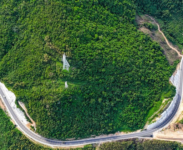 Tuyến cao tốc dài 125km băng qua 2 con đèo hiểm trở chạy dọc tỉnh lớn thứ 2 Việt Nam sẽ được chia thành 8 gói thầu xây lắp