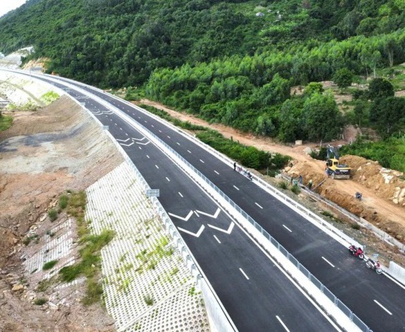 Chỉ 4 ngày nữa, chính thức thông xe cao tốc giúp Tập đoàn Sơn Hải ‘ẵm’ thưởng hơn 100 tỷ