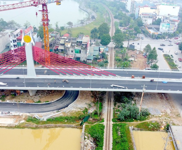 Cầu dây văng đầu tiên ở Thanh Hóa diện mạo đẹp mắt, chính thức thông xe sau 3 ngày nữa