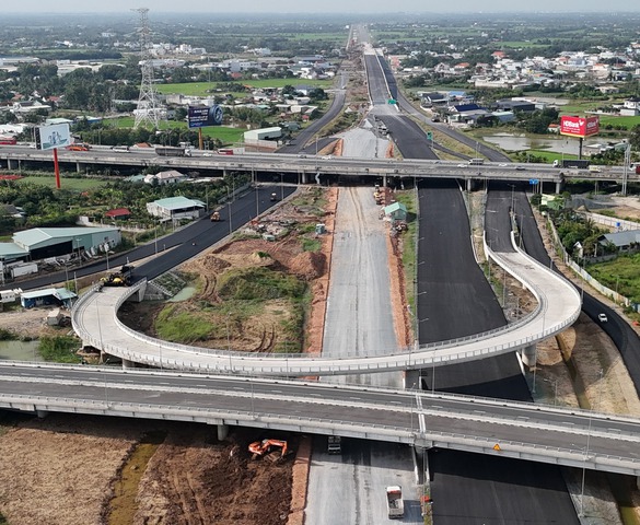 Chỉ 3 ngày nữa, siêu nút giao nối 3 cao tốc 115.000 tỷ bắc nhịp TP. HCM với loạt tỉnh thành miền Tây sẽ chính thức thông xe