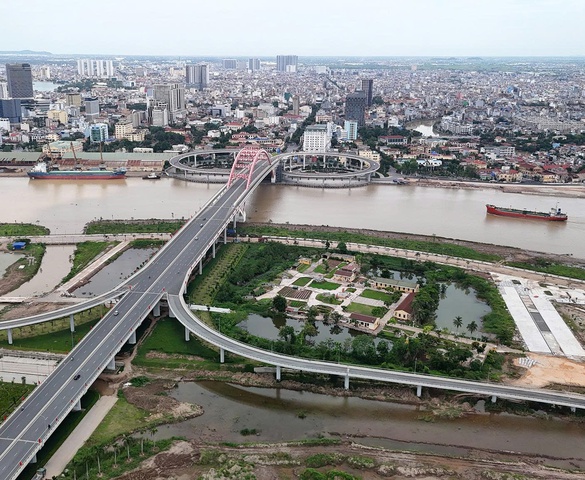Hải Phòng yêu cầu nâng cao trách nhiệm của người đứng đầu xã, phường, đặc khu trong quản lý, sử dụng đất đai