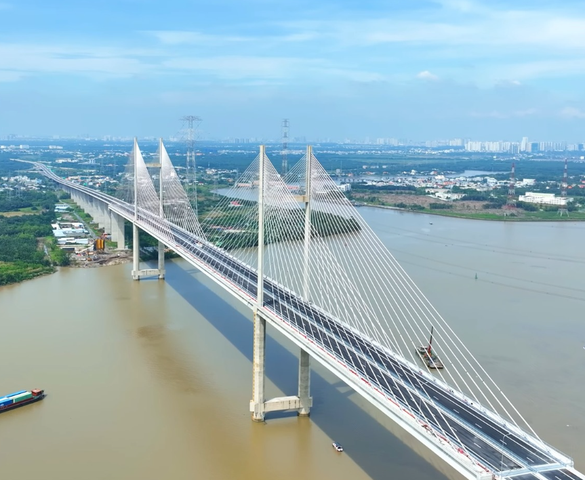 Chính thức khánh thành cây cầu dây văng có tĩnh không cao nhất Việt Nam