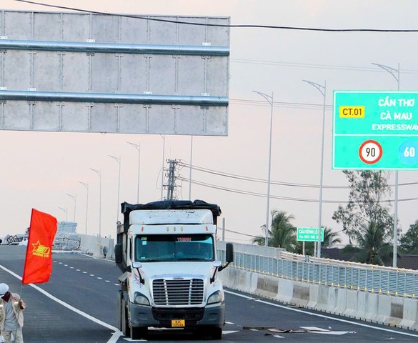 Tuyến cao tốc cuối cùng trên trục xương sống Bắc - Nam phía Đông hơn 27.000 tỷ chính thức thông xe