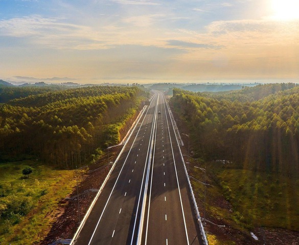 Tỉnh rộng nhất Việt Nam chính thức khởi công cao tốc xuyên rừng hơn 14.000 tỷ, trợ giúp đắc lực cho cung đường đèo 108 khúc cua