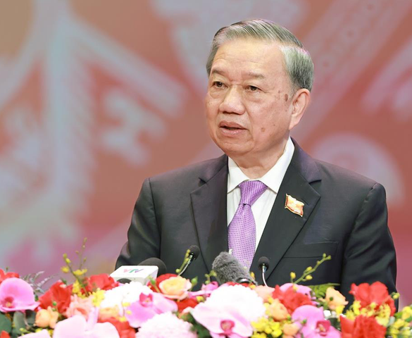 Quân đội nhân dân vững bước dưới cờ Đảng quang vinh