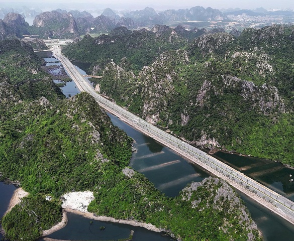 Đường bao biển Quảng Ninh: Tuyến đường ven biển đẹp nhất Việt Nam