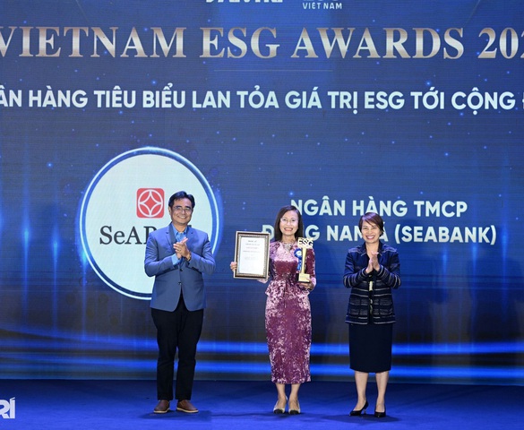 SeABank ghi dấu ấn trách nhiệm xã hội tại Vietnam ESG Awards và Tin Dùng Việt Nam 2025