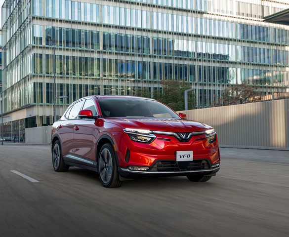 Vì sao VF 8 "lên ngôi" trong phân khúc SUV 5 chỗ?