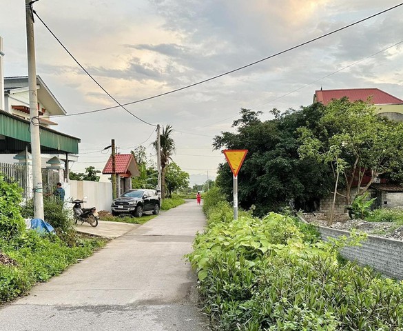 Tự ý xây nhà vượt diện tích đất ở có được chuyển đổi để cấp sổ đỏ?