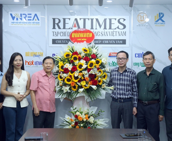 Chủ tịch VNREA chúc mừng Tạp chí điện tử Bất động sản Việt Nam nhân kỷ niệm 100 năm Ngày Báo chí Cách mạng Việt Nam