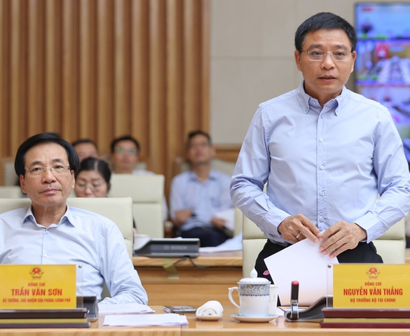 Giải ngân đầu tư công mới đạt 32%: Bộ Tài chính cảnh báo nguy cơ không đạt mục tiêu cả năm