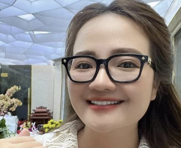 Soi BĐS trăm tỷ của 'thánh scandal' Hoàng Hường: Căn nhà từng rải đầy tiền đang có dấu hiệu lạ