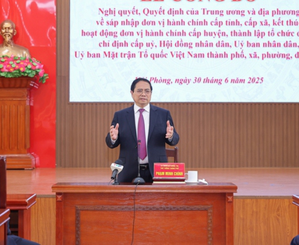 Thủ tướng: Tuyệt đối không để người dân "sợ hay ngại" khi đến cơ quan công quyền